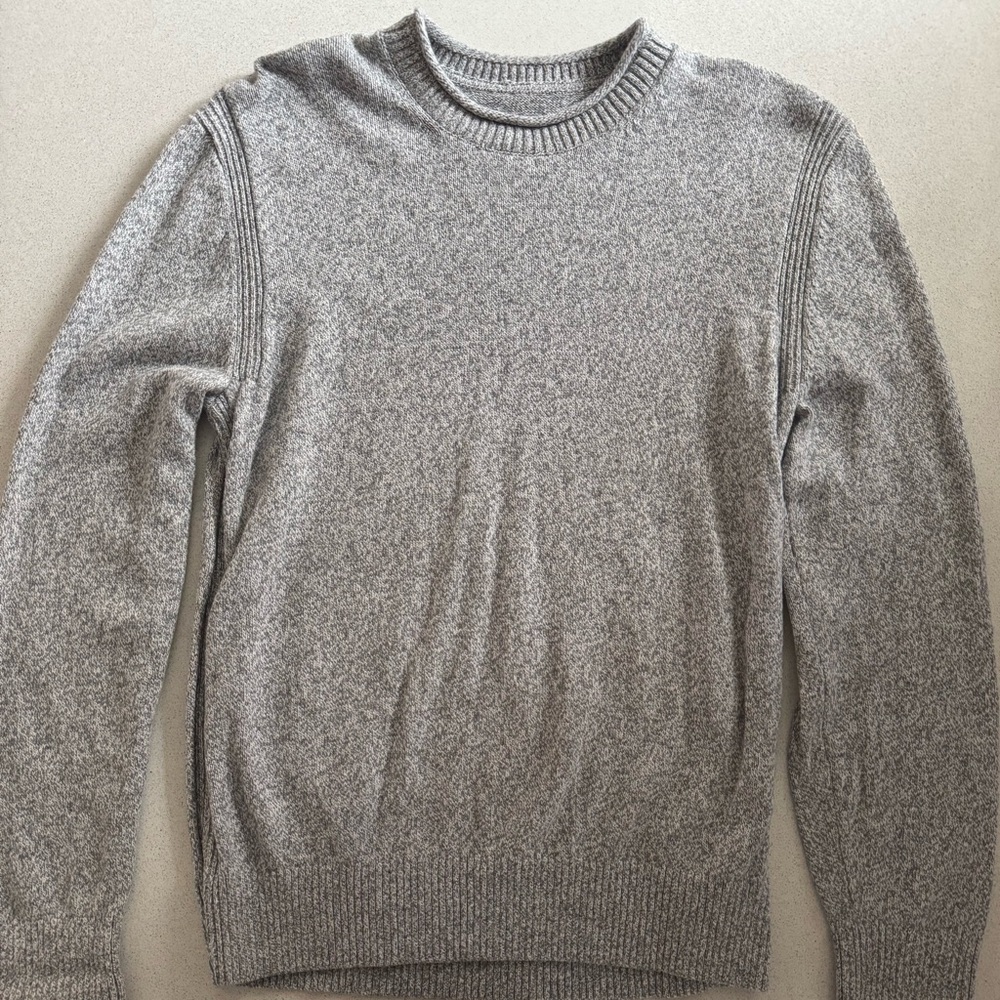Classic Crewneck Sweater in Light Gray